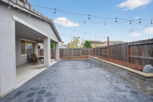 7494 Tapiro Way, Sacramento, CA 95829