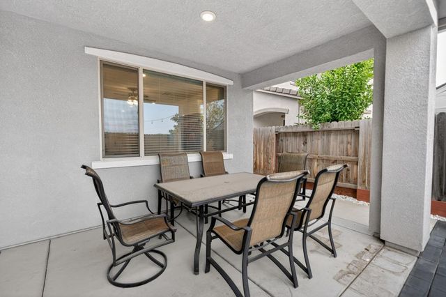 7494 Tapiro Way, Sacramento, CA 95829