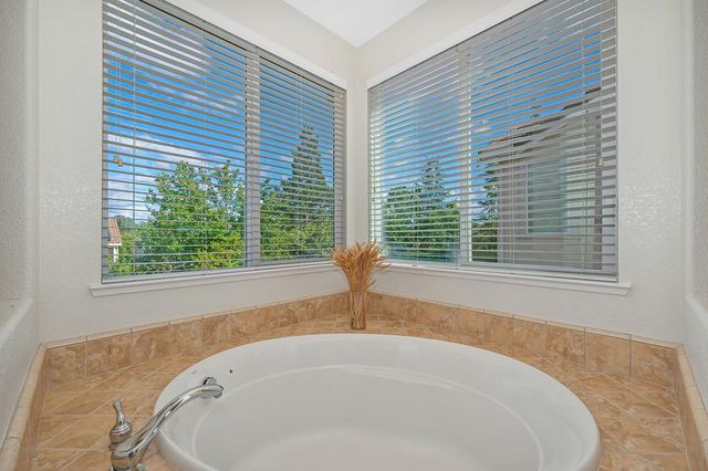 5009 Whistlers Bend Way, El Dorado Hills, CA 95762