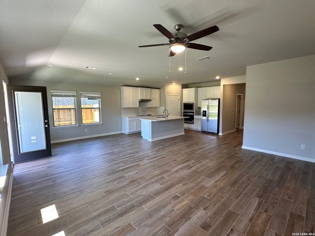 10616 yellowtail blvd, Boerne, TX 78006