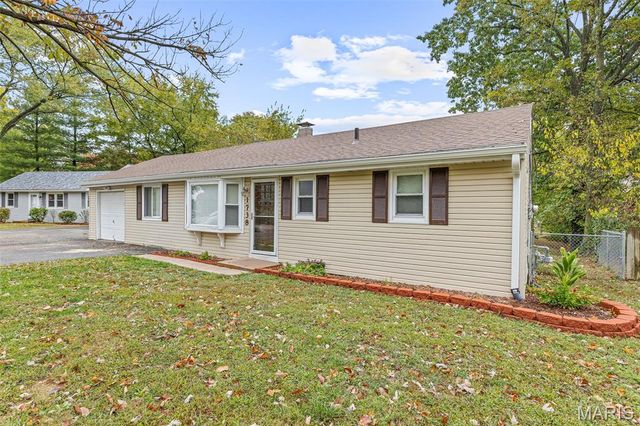 1738 E Highview Drive, Arnold, MO 63010