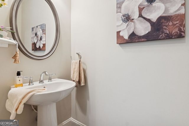 3985 Duke Reserve Circle, Peachtree Corners, GA 30092