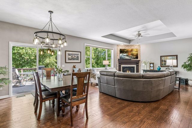 2225 Lake Circle, Victoria, MN 55386