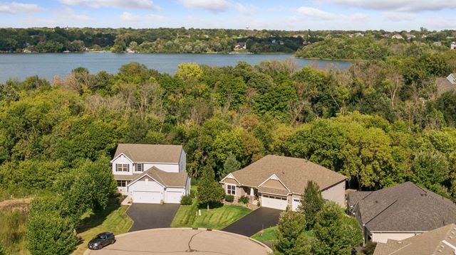 2225 Lake Circle, Victoria, MN 55386
