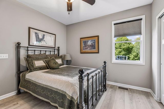 2225 Lake Circle, Victoria, MN 55386