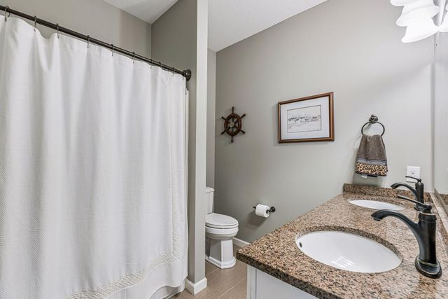 2225 Lake Circle, Victoria, MN 55386