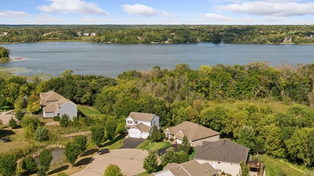 2225 Lake Circle, Victoria, MN 55386