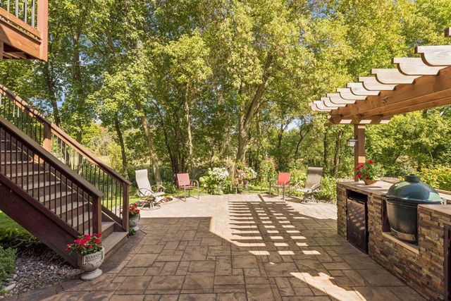 2225 Lake Circle, Victoria, MN 55386