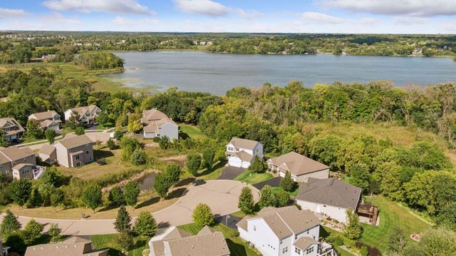 2225 Lake Circle, Victoria, MN 55386
