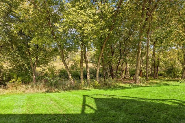 2225 Lake Circle, Victoria, MN 55386
