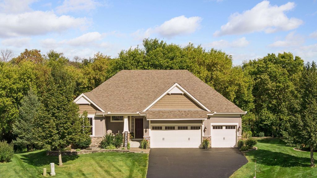 2225 Lake Circle, Victoria, MN 55386 — exterior