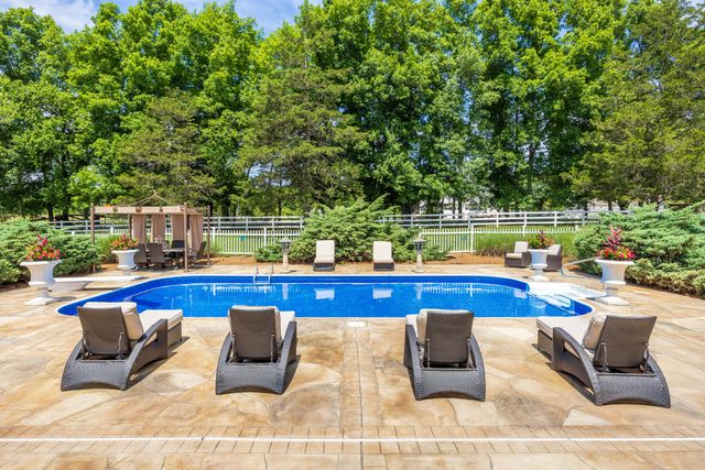 2305 Ooltewah Ringgold Road, Ooltewah, TN 37363