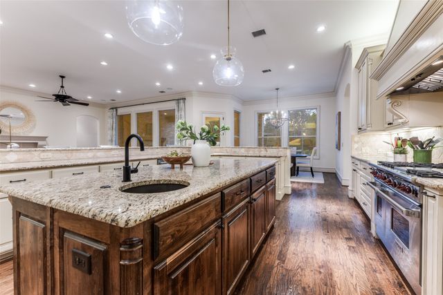 6031 Azalea Lane, Dallas, TX 75230