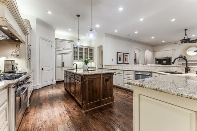 6031 Azalea Lane, Dallas, TX 75230