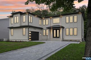 187 Crest Drive, Paramus, NJ 07652