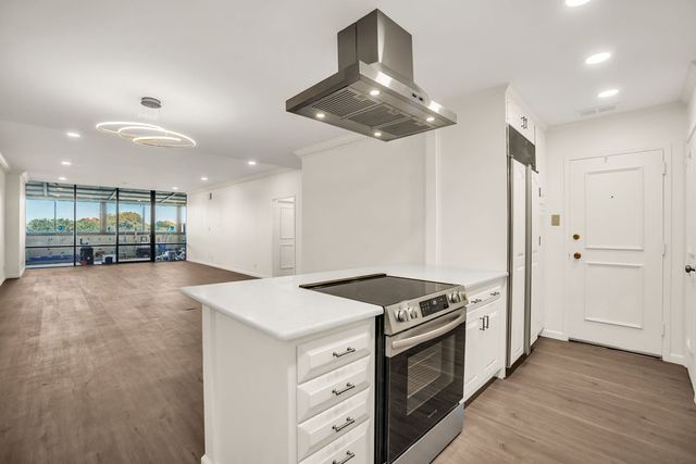 6335 W Northwest Highway 411, Dallas, TX 75225