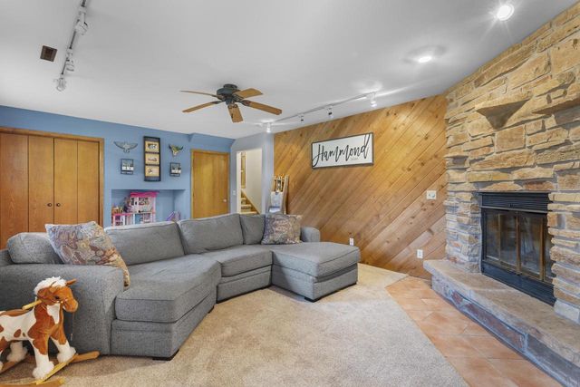 6682 Glenview Road, Deforest, WI 53532