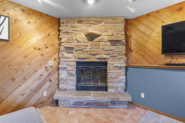 6682 Glenview Road, Deforest, WI 53532