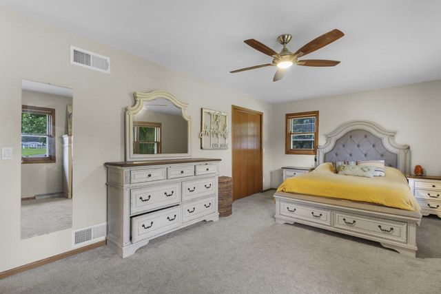 6682 Glenview Road, Deforest, WI 53532