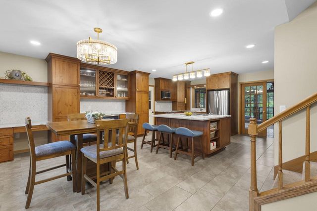 6682 Glenview Road, Deforest, WI 53532