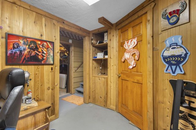 6682 Glenview Road, Deforest, WI 53532