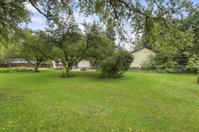 6682 Glenview Road, Deforest, WI 53532