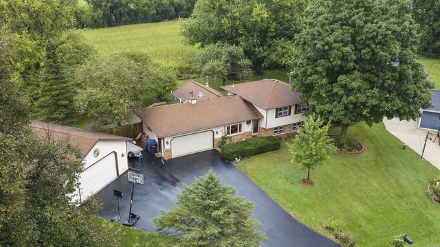 6682 Glenview Road, Deforest, WI 53532