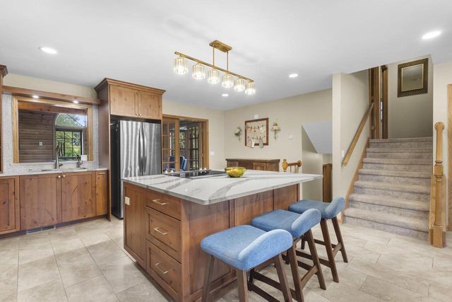 6682 Glenview Road, Deforest, WI 53532