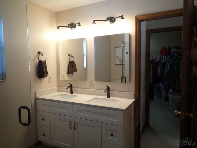 895 Millers Run Court, Fairfield, OH 45011