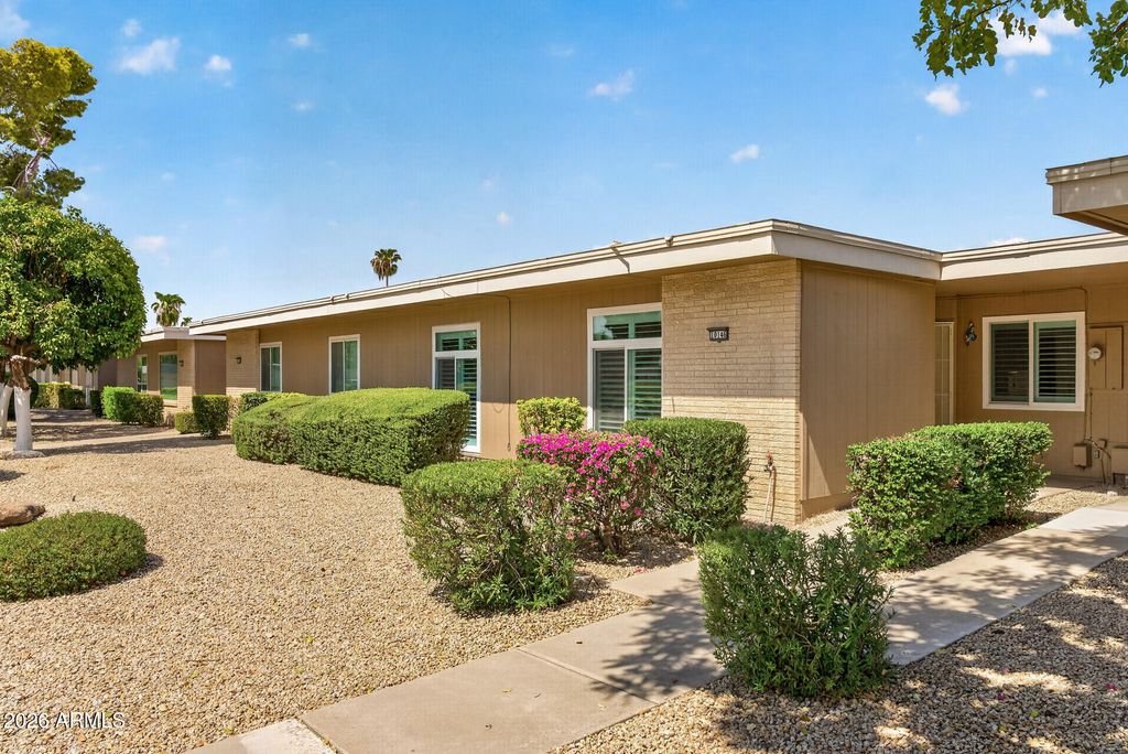 10146 W Hutton Drive, Sun City, AZ 85351 — exterior