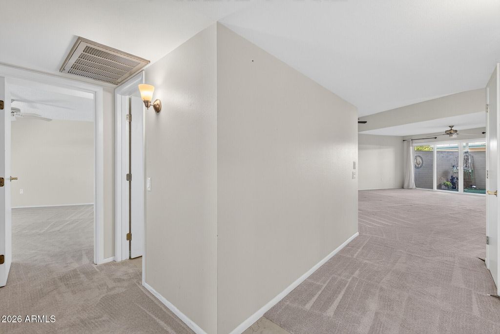 10146 W Hutton Drive, Sun City, AZ 85351 — photo 2
