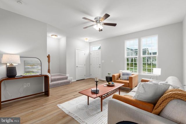 8647 ROSECRANS LN, Spotsylvania, VA 22553