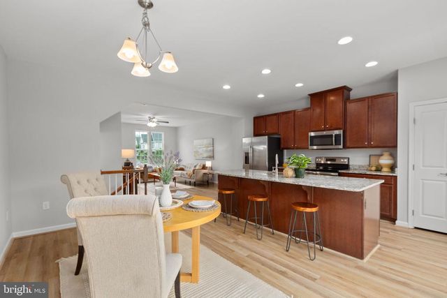 8647 ROSECRANS LN, Spotsylvania, VA 22553