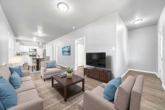 333 E 117th Street, Chicago, IL 60638