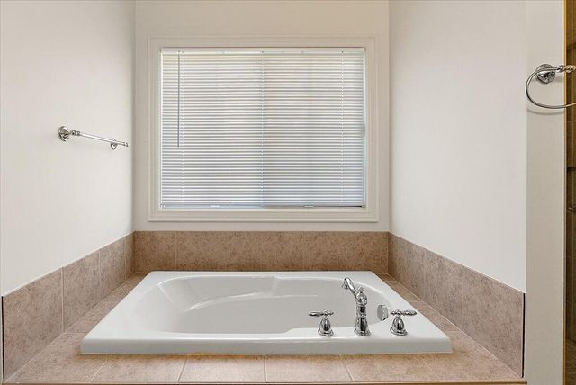 1011 Ashton Woods Drive, Canton, MI 48187