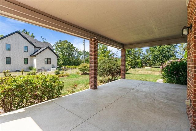 1011 Ashton Woods Drive, Canton, MI 48187