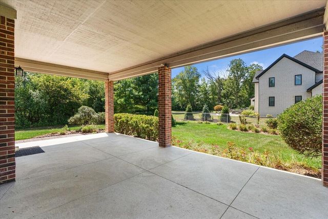 1011 Ashton Woods Drive, Canton, MI 48187