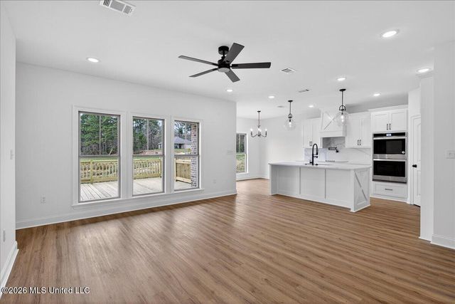 5 Bounds Road, Sumrall, MS 39482