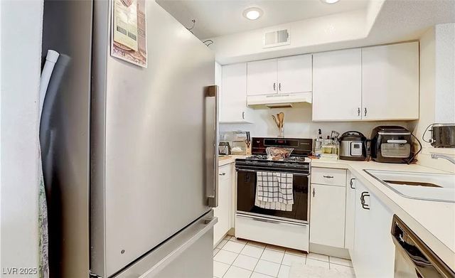 5000 Red Rock Street 211, Las Vegas, NV 89118