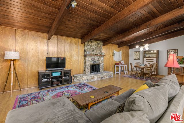 13138 Welby Way, Los Angeles, CA 91606