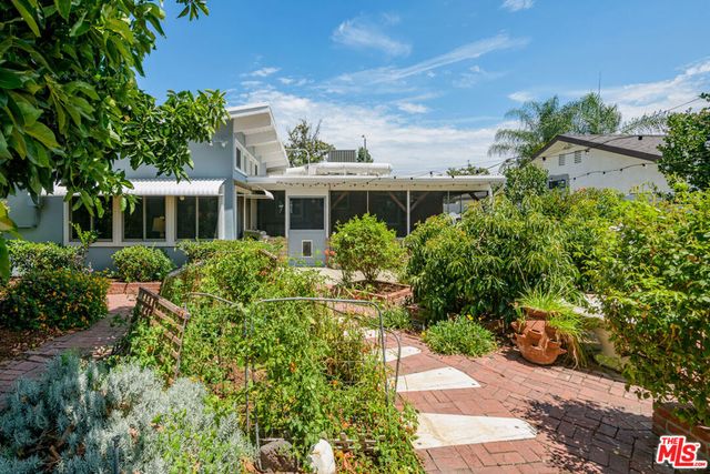 13138 Welby Way, Los Angeles, CA 91606