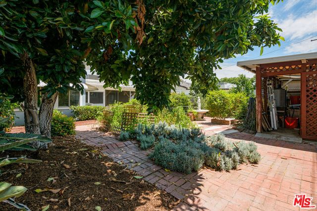 13138 Welby Way, Los Angeles, CA 91606