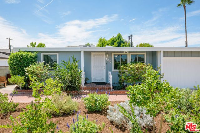 13138 Welby Way, Los Angeles, CA 91606