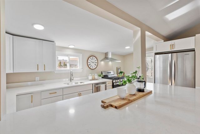 270 Northern Blvd, Newburyport, MA 01950