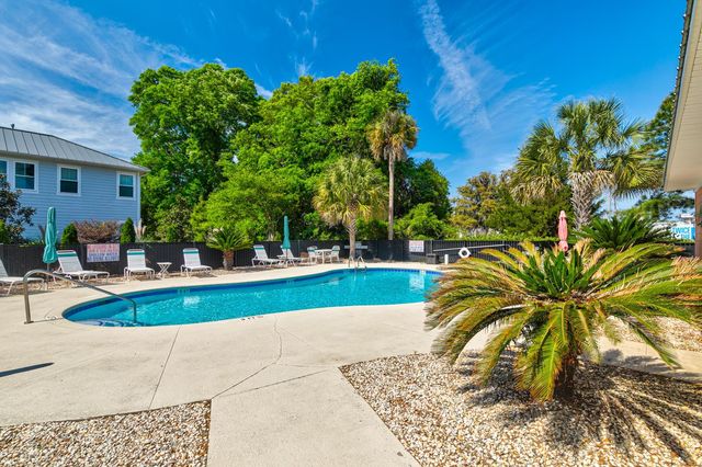 156 Lake Pointe Dr., Murrells Inlet, SC 29576