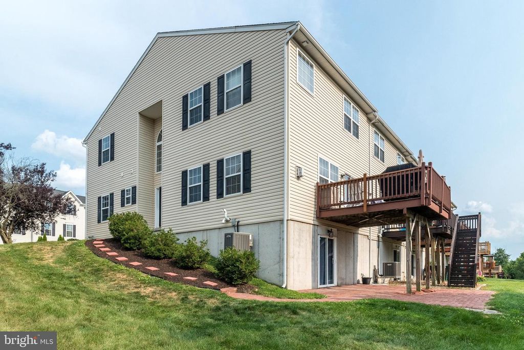 85 GREEN VIEW DR, POTTSTOWN, PA 19464 — photo 5
