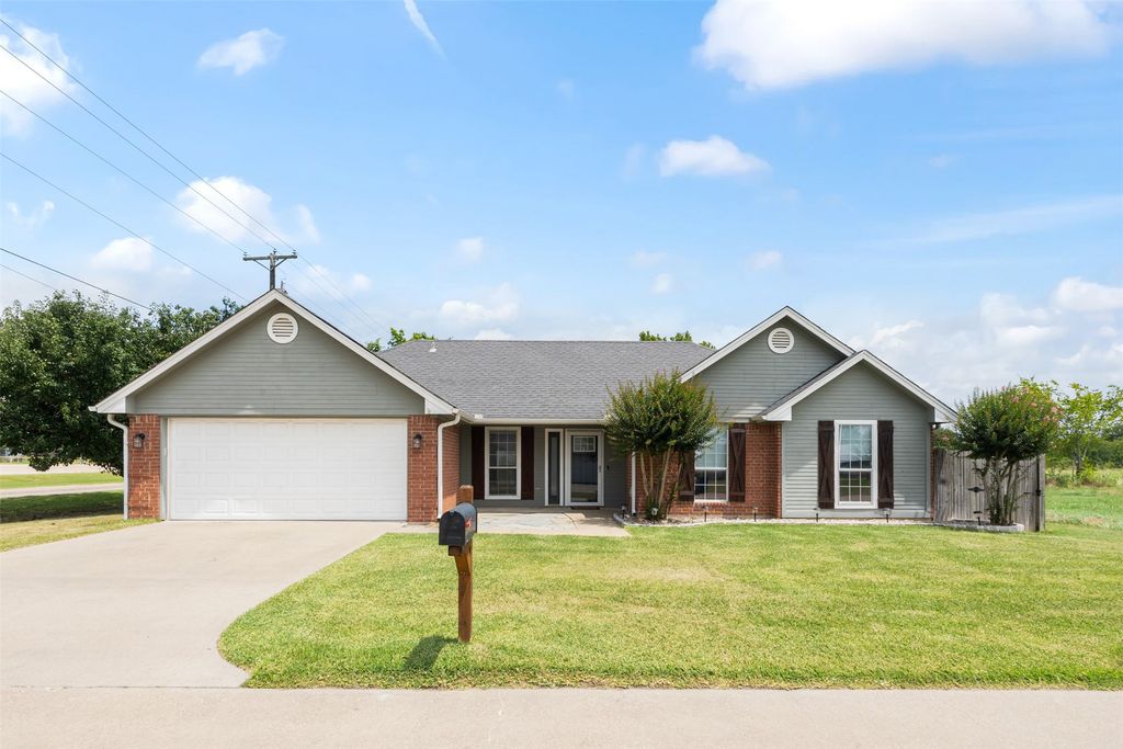 101 Macy Ann Lane, Eustace, TX 75124