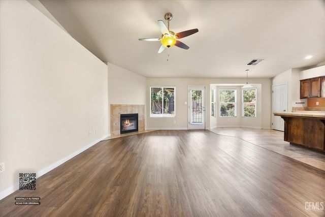 10700 Valverde Drive, Bakersfield, CA 93311