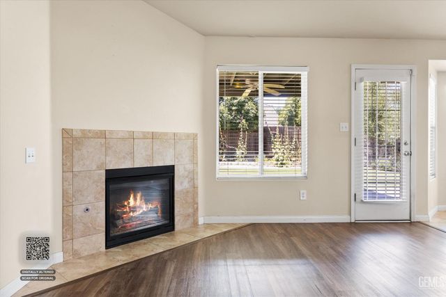 10700 Valverde Drive, Bakersfield, CA 93311