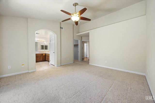 10700 Valverde Drive, Bakersfield, CA 93311